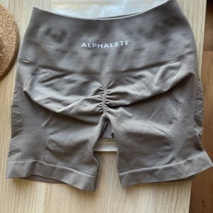 New Alphalete contour short